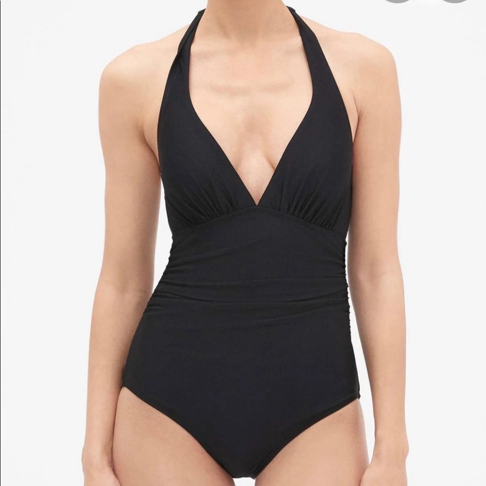 Gap Halter One-Piece womens swimsuit NWT
Tag size- XS & S